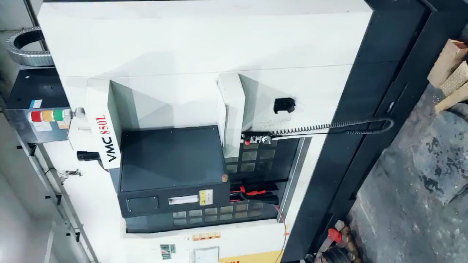 捷邦加工中心及齐全的各种加工设备