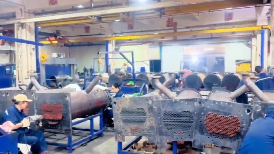 1407KW磁悬浮满液式蒸发器冷凝器生产交付中